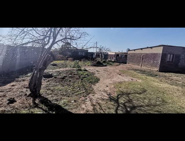 2 BEDROOM HOUSE FOR SALE IN LANGAVILLE